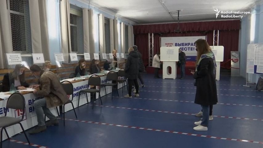 „Byl to špinavý den.“ Ruská opozice kritizuje volby, vyhráli putinovci